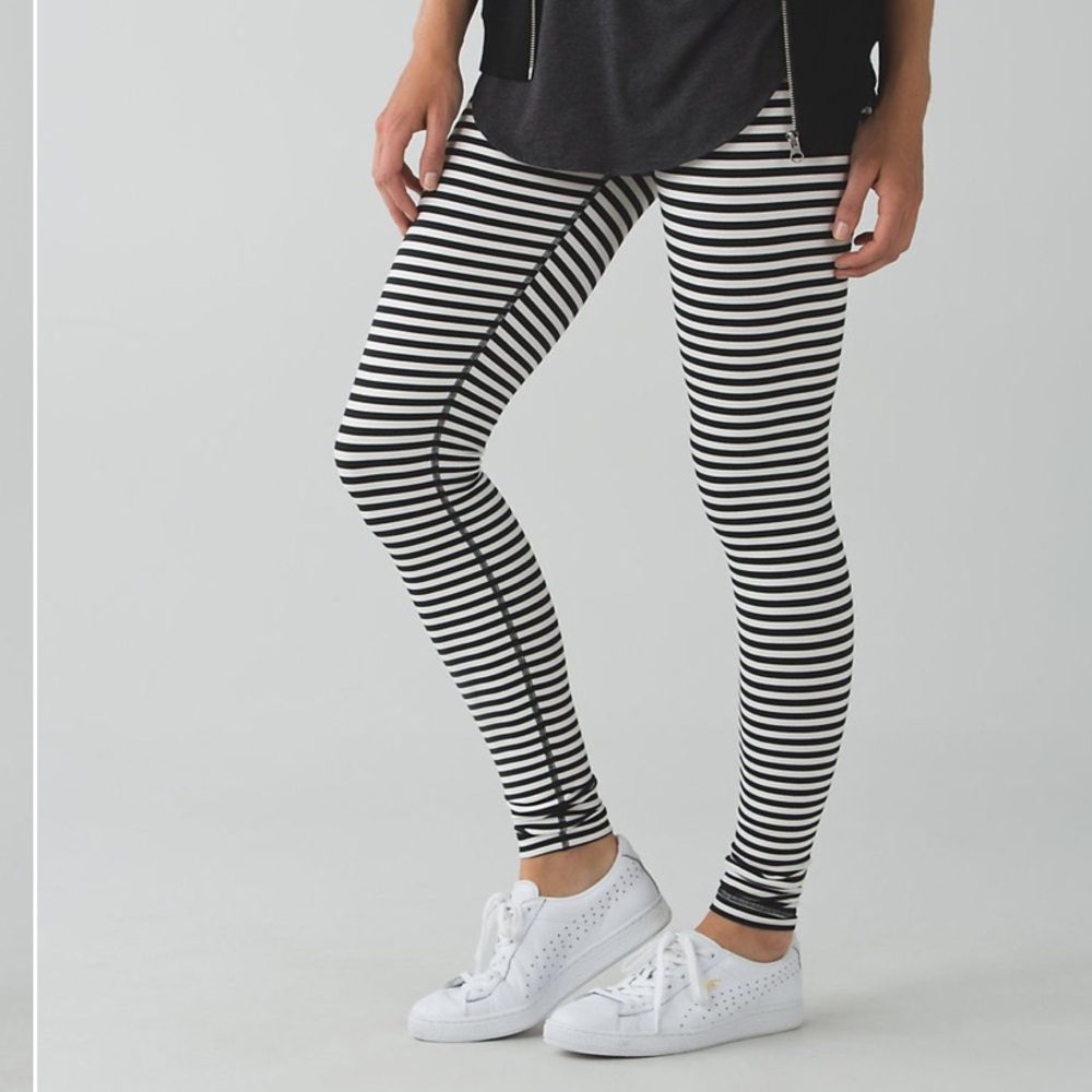 DYI Define Your Inspiration Striped Leggings Blue and White Size‎ Large